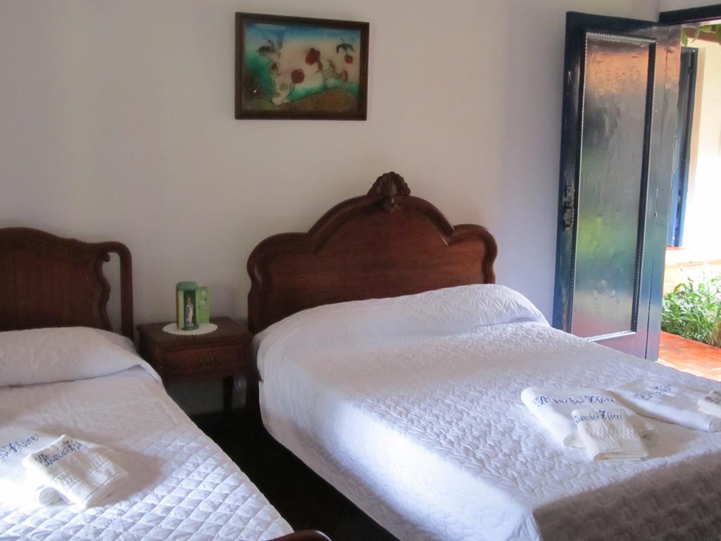 Pousada Rancho Flores Caete Bagian luar foto